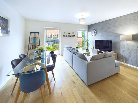 2 bedroom apartment to rent - Photo 1