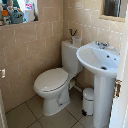 A Lovely Share in Cowley Room 6 - Photo 4