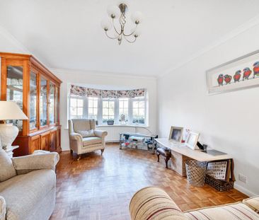 3 bedroom end of terrace house to rent - Photo 2