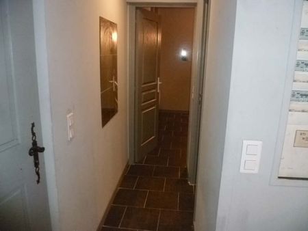 Location Appartement 3 pièces 42m² - Photo 4