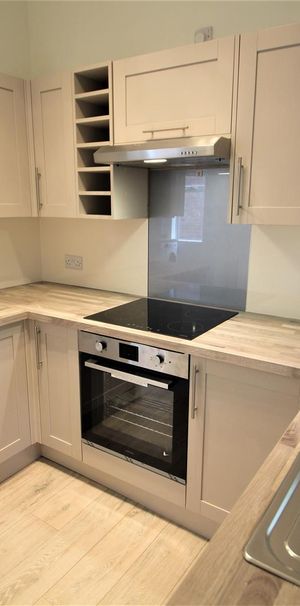 5 bedroom terraced house to rent - Photo 1