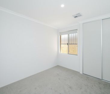 DUAL KEY LIVING - MAIN HOUSE - Photo 4