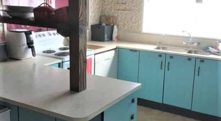 THREE BEDROOMS CLOSE TO SCHOOL - Photo 4