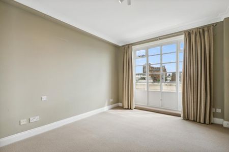 3 bedroom flat in Stanford Road - Photo 5