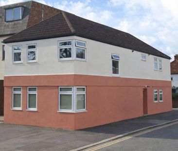 Red Lion Road, Tolworth KT6, London - Photo 1