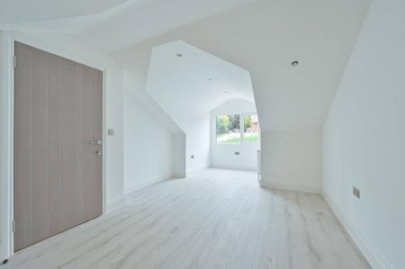 5 bedroom detached house to rent - Photo 3