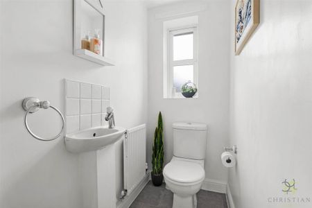 2 bedroom end of terrace house to rent - Photo 3
