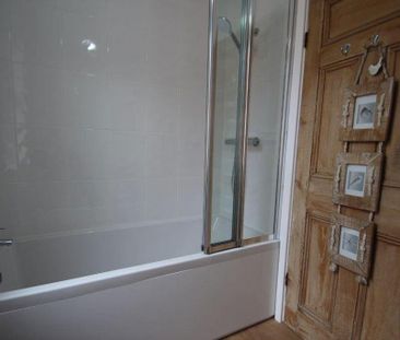4 bedroom terraced house to rent - Photo 1