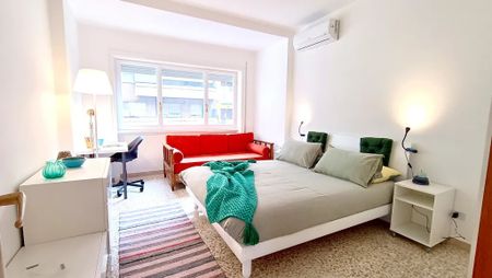 Via Antonino Lo Surdo, Rome, Lazio 00146 - Photo 4