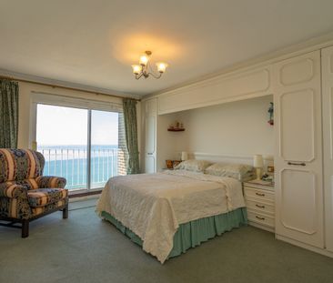4 Bed Flat, Kings Road, BN1 - Photo 6