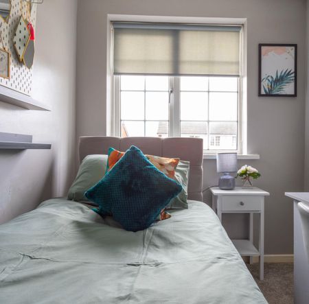 Oldroyd Crescent - Photo 3