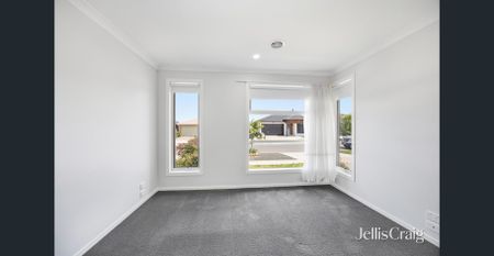 Contemporary Four Bedroom Family Home in Alfredton - Photo 4