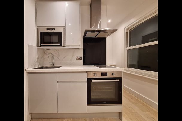 Studio Flat, Junction Road, N19 - Photo 1