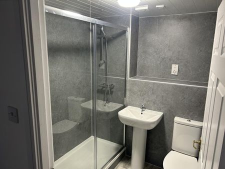 2 bedroom flat to rent - Photo 5