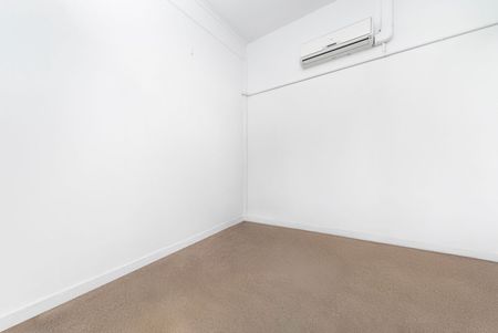 Inner City Living - Photo 4