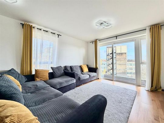 2 bedroom property to rent - Photo 1