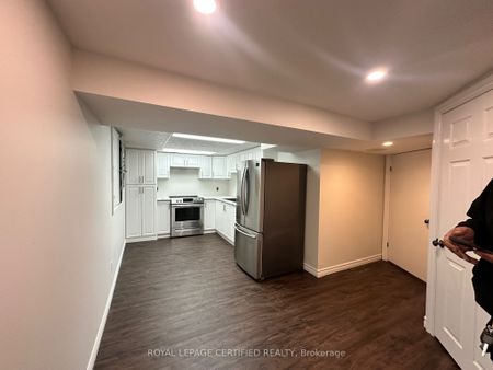 For Lease - 546 Sherin Drive, Oakville, Ontario - Photo 3