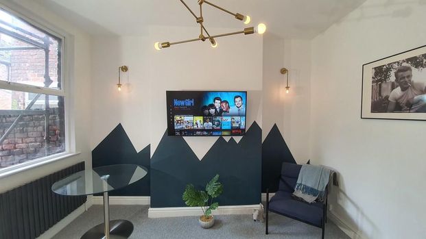 4 bedroom terraced house to rent - Photo 1