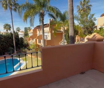 Alquiler de chalet adosado en Bahía de Marbella - Photo 4