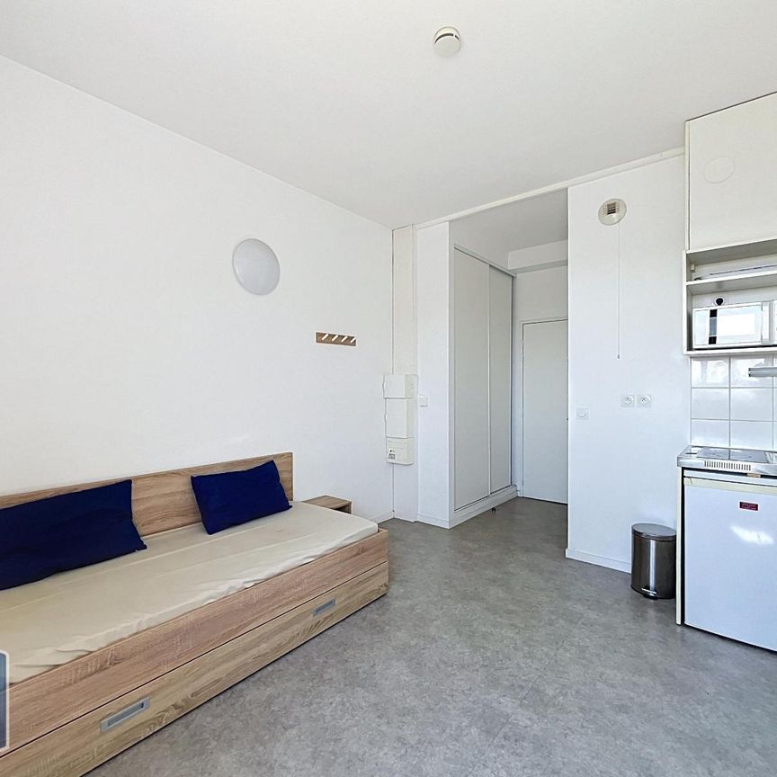 Location Appartement 1 pièce 18m² CALUIRE ET CUIRE 69300 - Photo 1