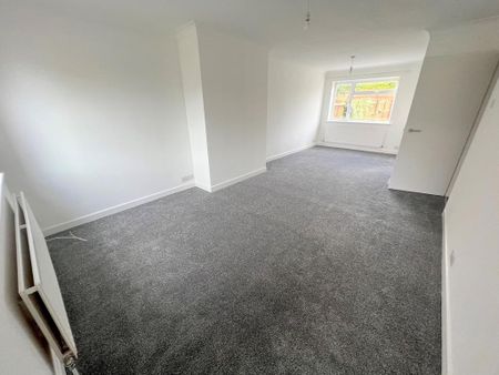 4 bedroom terraced house to rent - Photo 2
