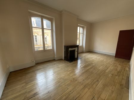 A LOUER - Rue Moyenne - T2 de 65.35m² - Photo 5