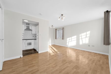 Warwick Road, West Drayton, UB7 9BX - Photo 2