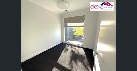 Modern Two-Bedroom Townhouse with Street Frontage and Separate Office - Photo 5
