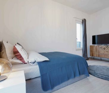 Room in Bernhard-Weiß-Straße, Berlin for 92 m² with 5 bedrooms - Foto 1