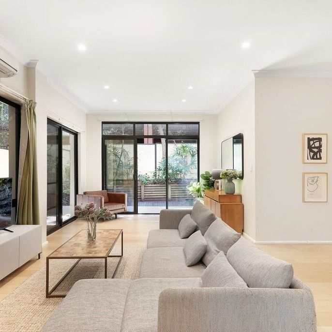 Centrally Positioned, Expansive And Modern, Executive Style, Sun-Kissed And Private Two Bedroom, Two Bathroom Courtyard Oasis, Moments To The Village - Photo 1