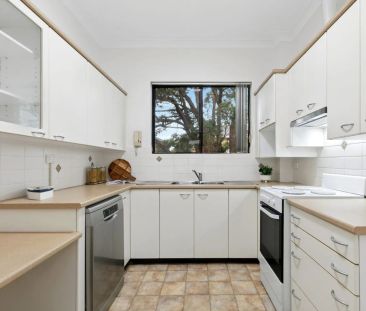 Spacious 3-Bedroom Unit in a Prime Allawah Location - Photo 2