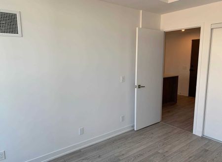 For Lease - 15 Holmes Avenue Unit# 507, Toronto, Ontario - Photo 4