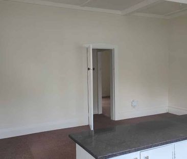Sunny 2-Bedroom Unit in Central Epsom – DGZ - Photo 5