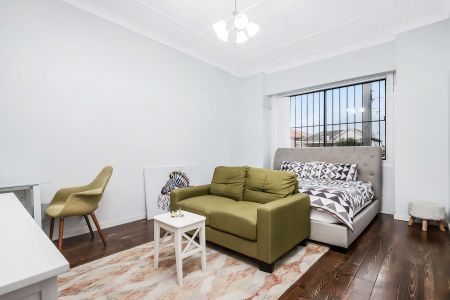 Experience the Perfect Blend of Comfort and Style at 23 Beatrice Street, Lidcombe NSW - Rent this Beautiful House Today! - Photo 2