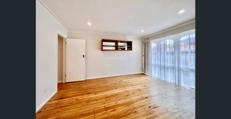 Charming 2-Bedroom Unit - Photo 5