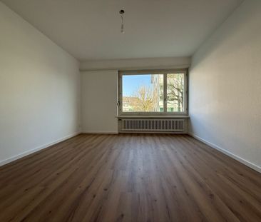 Gepflegte 3.5-Zimmer Wohnung mit Balkon - Photo 2