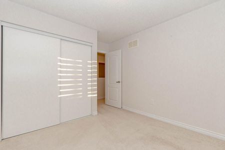 For Lease - 84 Tysonville Circle, Brampton, Ontario - Photo 5