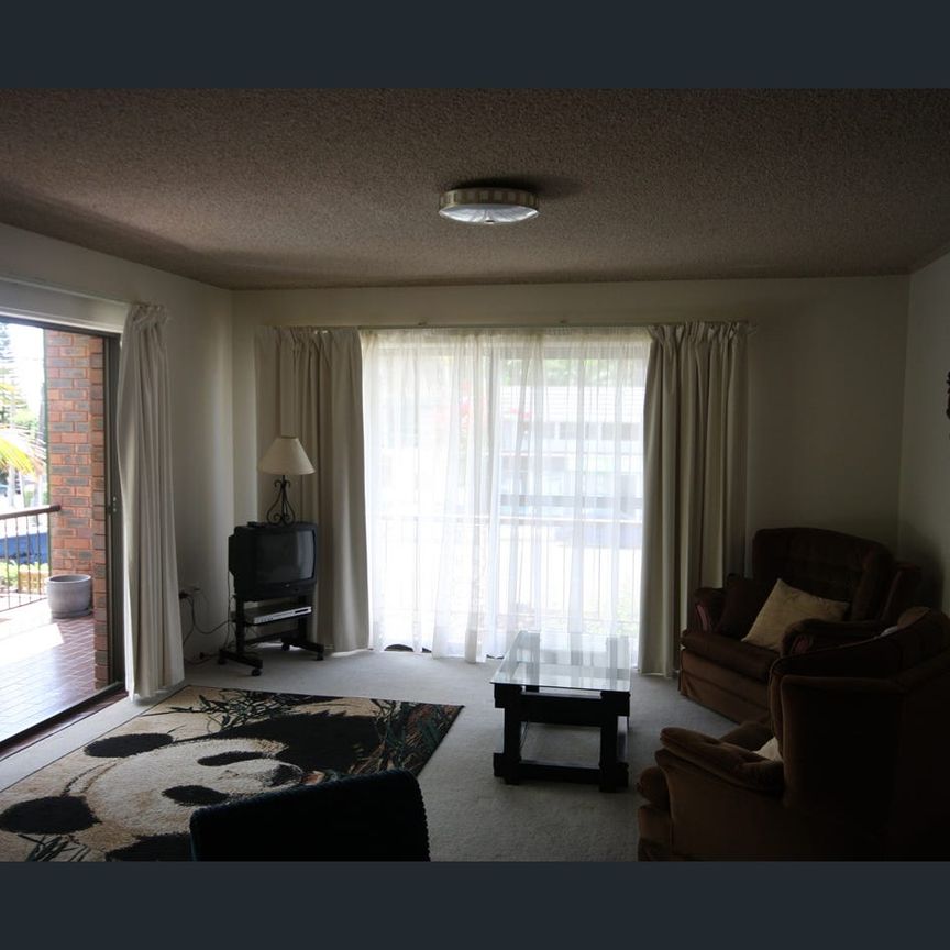 Mariner Court Main Beach - Photo 1