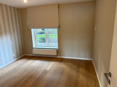 Gelijkvloers instapklaar 1 slaapkamer appartement met terras, autostaanplaats te Zuidzicht Hasselt. - Photo 4