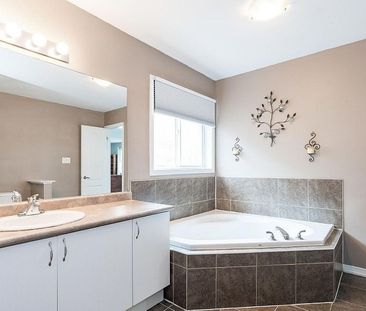 For Lease - 1373 Hunter Street, Innisfil, Ontario - Photo 5