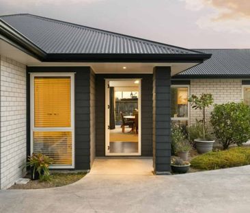 Modern 4-Bedroom Family Home in the Heart of St Andrews - Photo 1