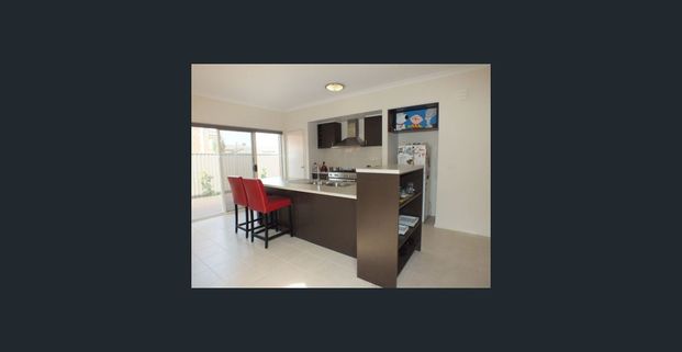 Fresh Living in Lakeside - Photo 1