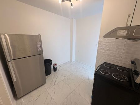 For Lease - 756 Queen Street Unit# C, Toronto, Ontario - Photo 5