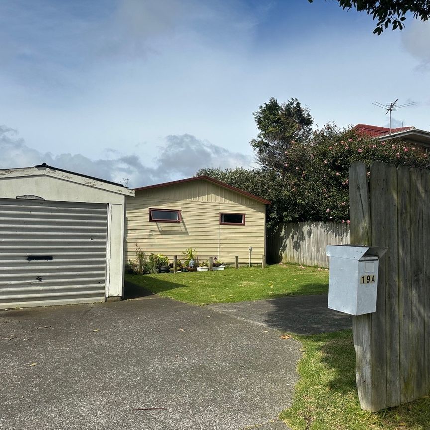 Cozy 3-Bedroom Family Home - Photo 1