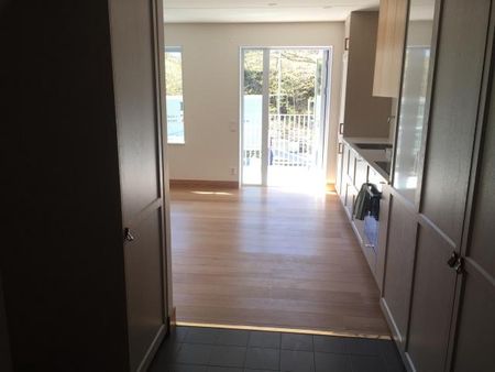 Nybyggd 1:a med balkong vid Brommaplan för långtidshyra - Photo 3