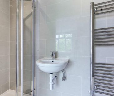 3 bedroom flat to rent - Photo 6