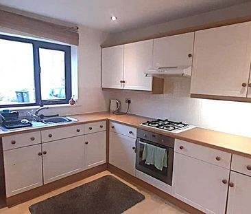 3 bedroom terraced house to rent - Photo 2
