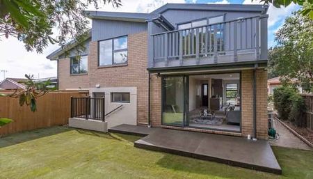 Three Bedroom Home - Photo 5