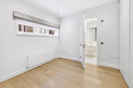 2 bedroom mews to rent - Photo 5