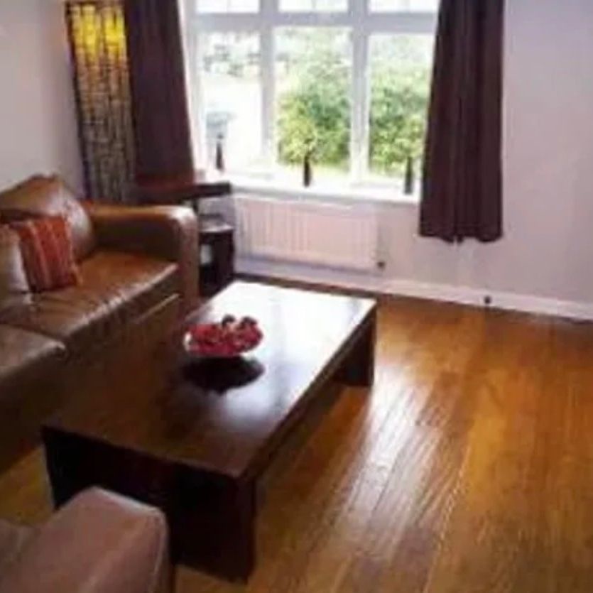 3 Bed End Terrace, Mclaren Fields, LS13 - Photo 1